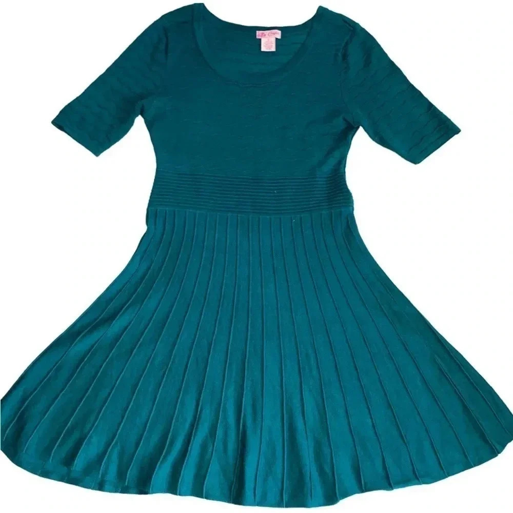 Candie’s Women’s Green Skater Fit Flare Pleated Crewneck Sweater Dress Size L